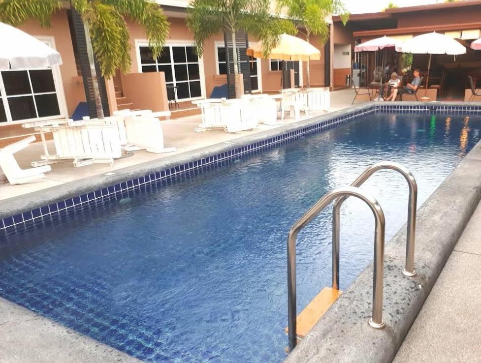 4 Palms Resort Bang Sare Eksteriør billede